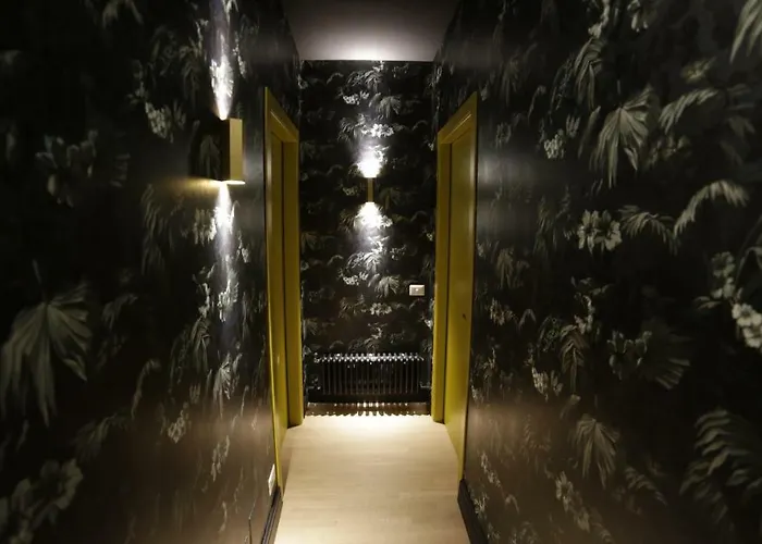 Suitelifetrevi 4* Rome